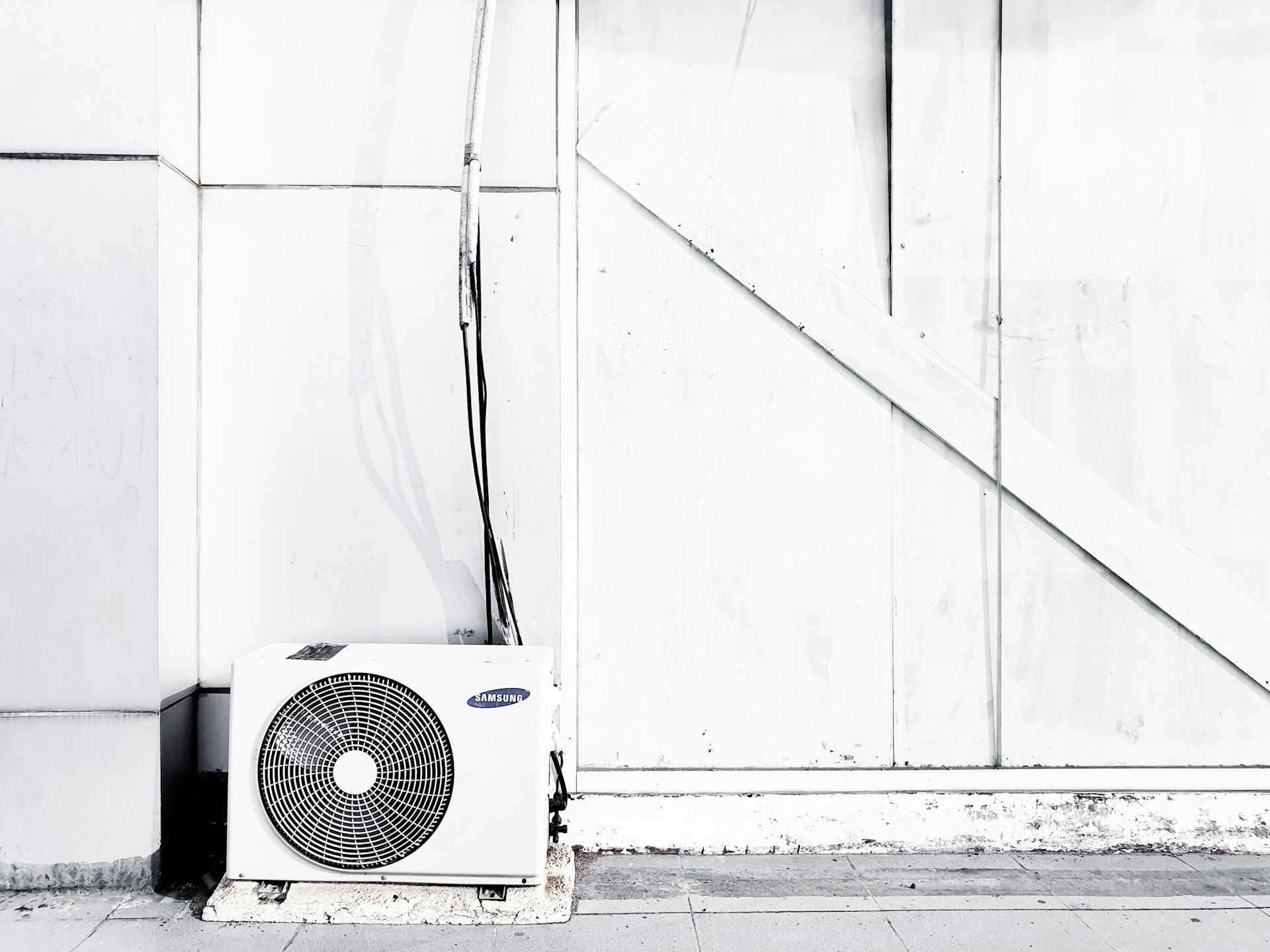 Expert Heat Pump Replacement Guide for Residential Property Owners